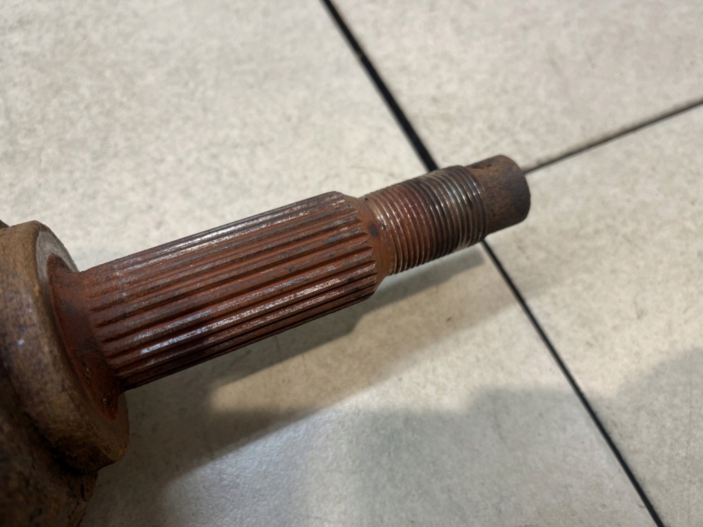 Приводной вал правый  длинная задний  pacifica 3.5 v6 p05110028aa Недорого