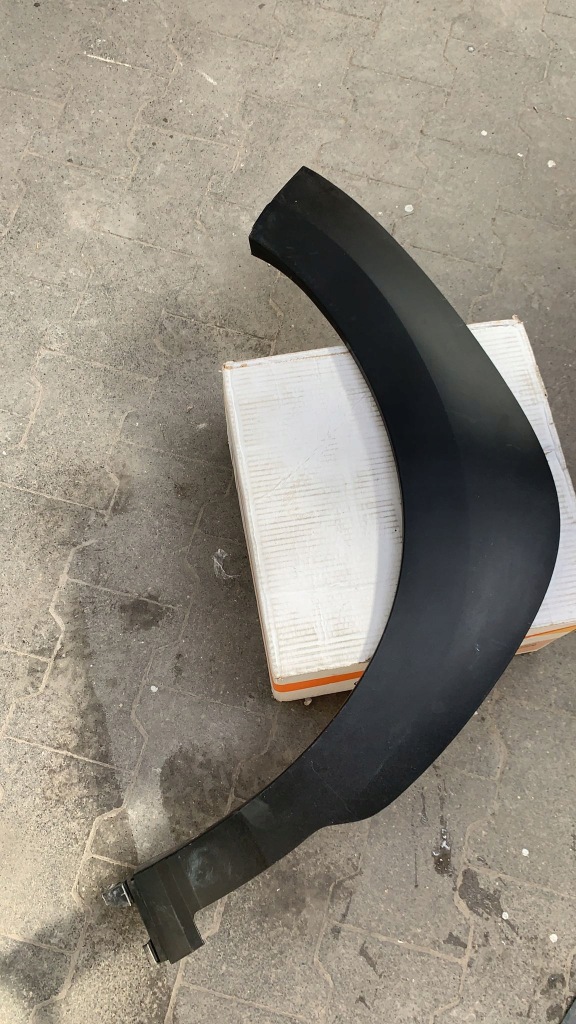 фото №1, Hyundai kona 2018- накладка na крыло перед левая