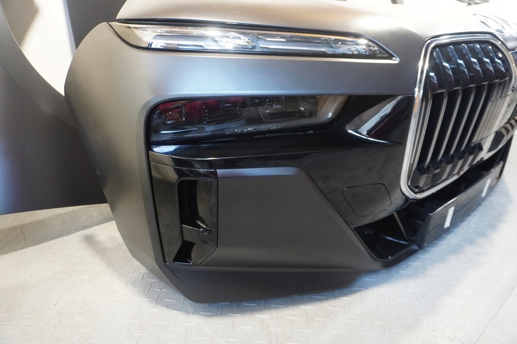 фото №6, Капот лампи бампер bmw i7 g70 m-pakiet c64 2253km