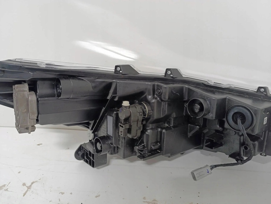 фото №14, Лампа левая перед toyota corolla cross full led