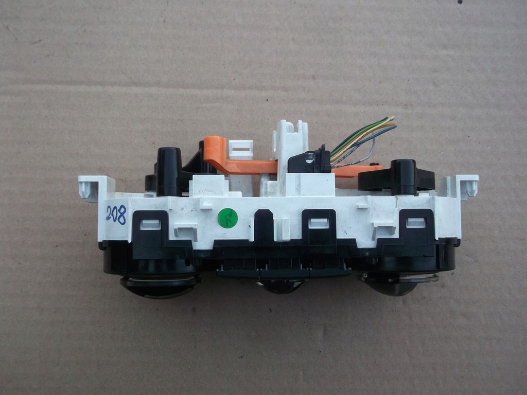 фото №9, Панель кондиционера peugeot 2008 96722483zd