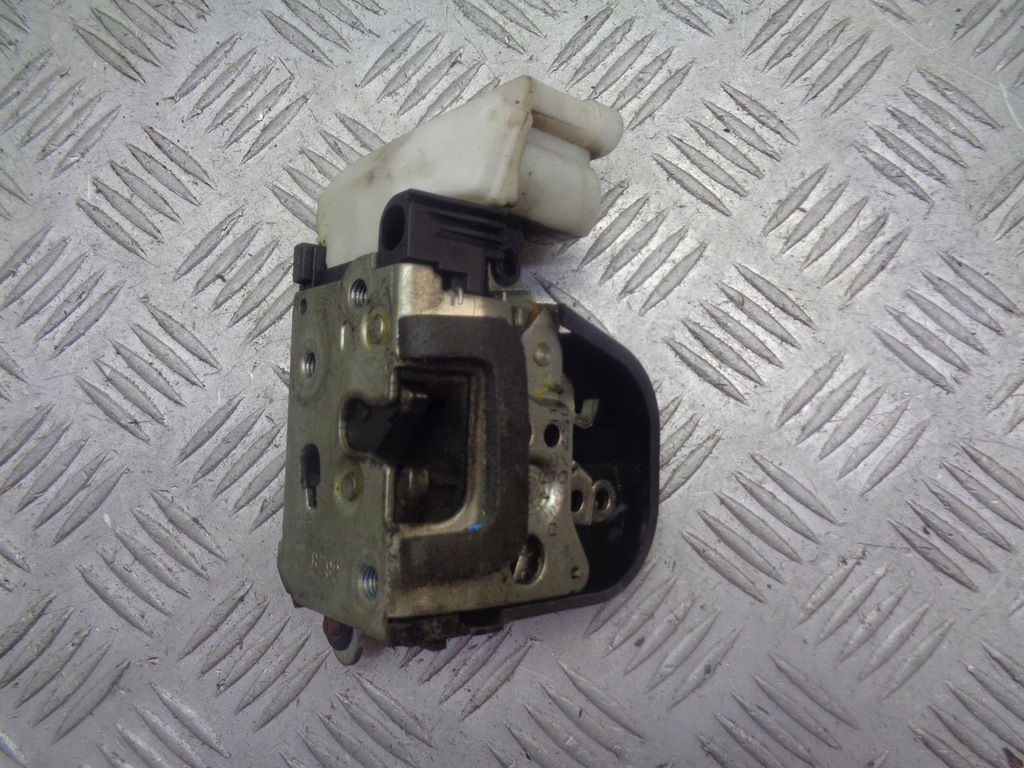 фото №2, Замок дверь правый перед alfa romeo 147 6pin