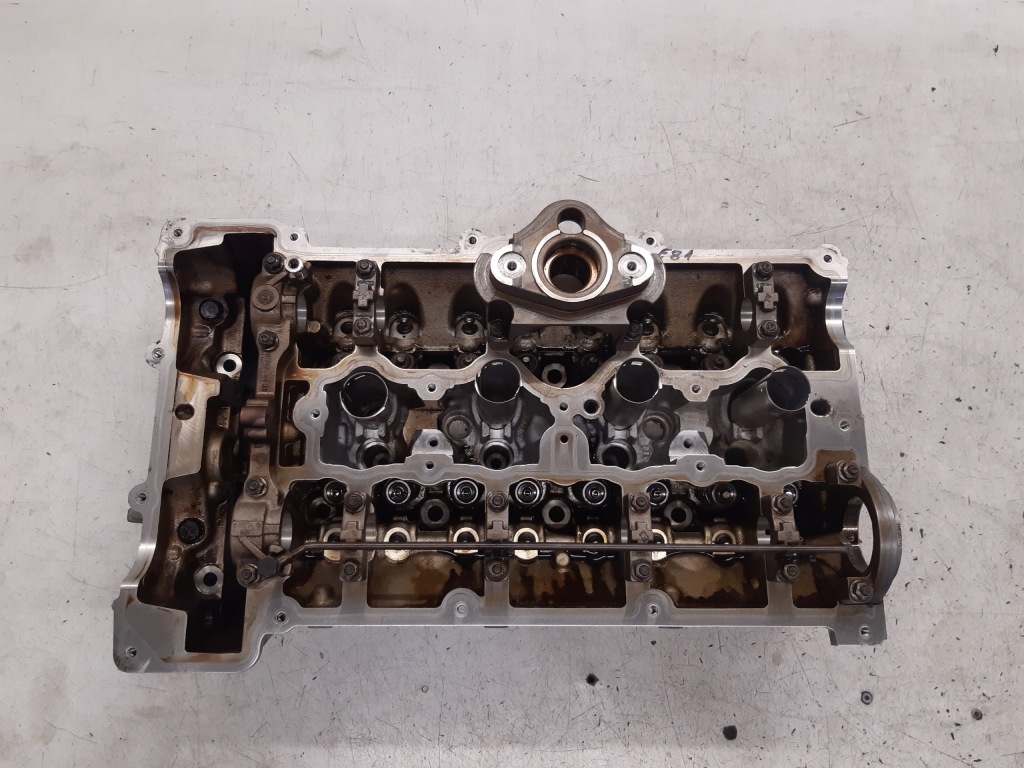 Головка справна 7559168 bmw e81 Доставка