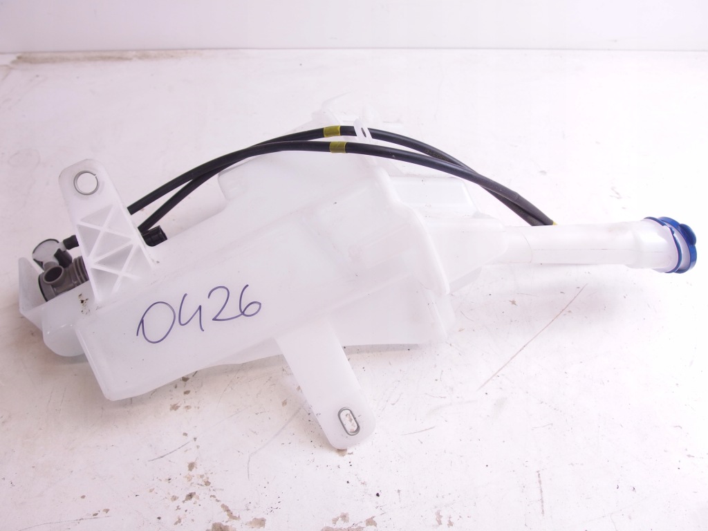 Купить Toyota yaris cross 1.5 бак распылителя помпа