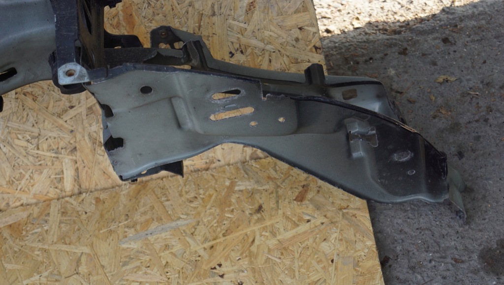 фото №12, Pas передний верхний усилитель volvo s40 ii lift