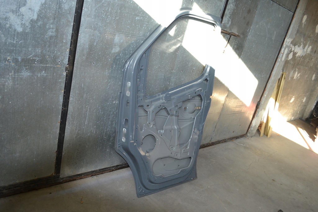 фото №7, Дверь перед передние правое master iv новый model