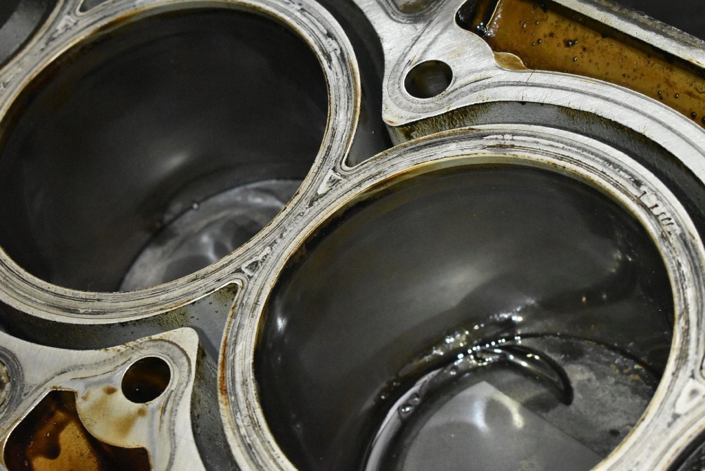 Блок низ  двигуна wał 4b10 mitsubishi lancer 8 viii 1.8 mivec 143 km 07-16 Оригінал