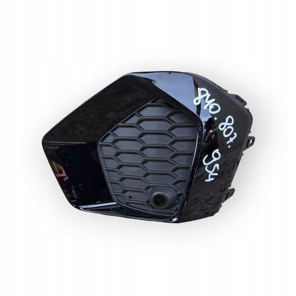 Купити Audi a3 2021-24 рік решітка бампера права оригінал