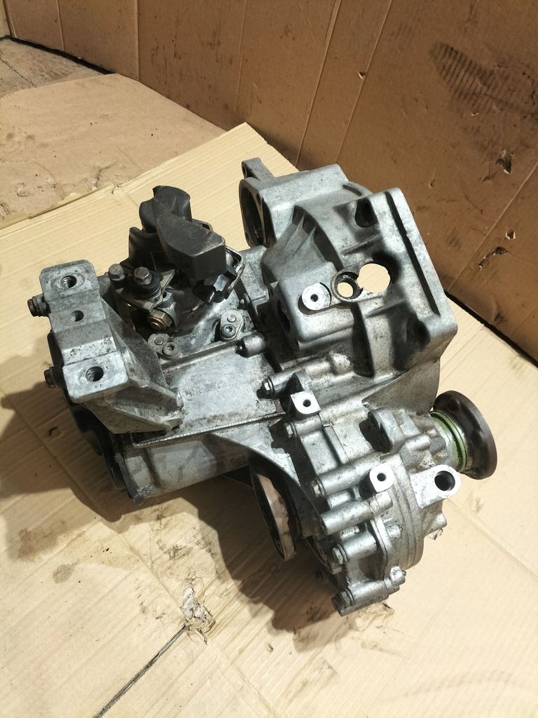 фото №8, Коробка передач передач audi a3 2.0 dzq 02j301107c