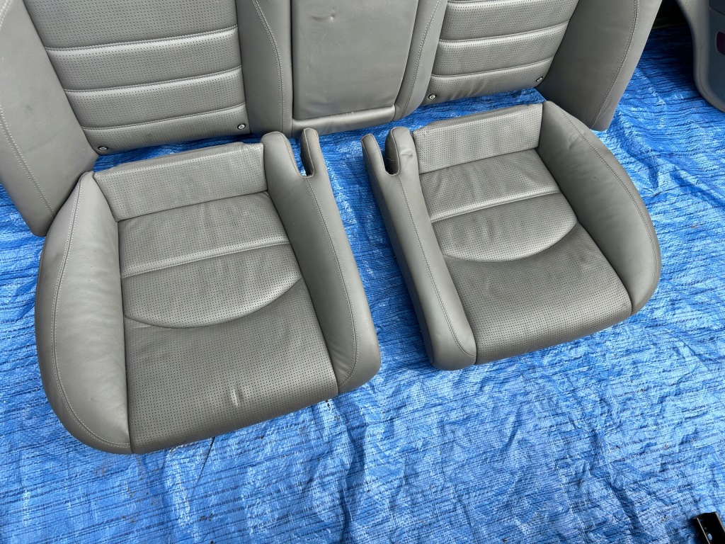 Mercedes cls 55 amg w219 сидіння обшивки комплект шкіра сіра Недорого