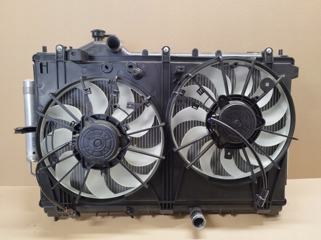 фото №1, Комплект радиатор вентилятор mitsubishi eclipse sross