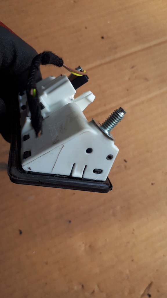 фото №9, A4 b8 s4 ручка мікровимикач кришки задня sedan 5n0827566t