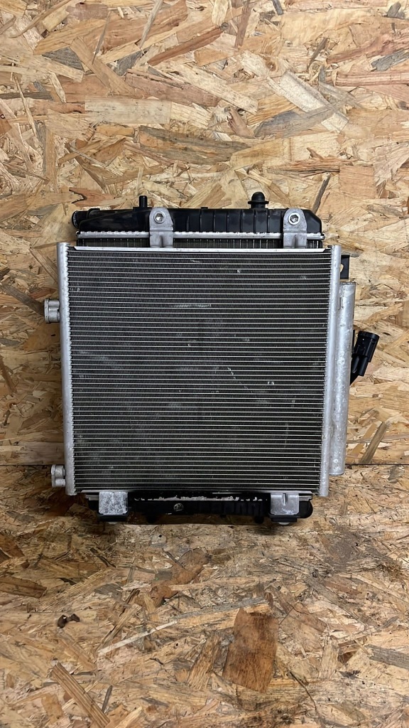 фото №1, Peugeot 108 aygo c1 комплект радиатор w-wa