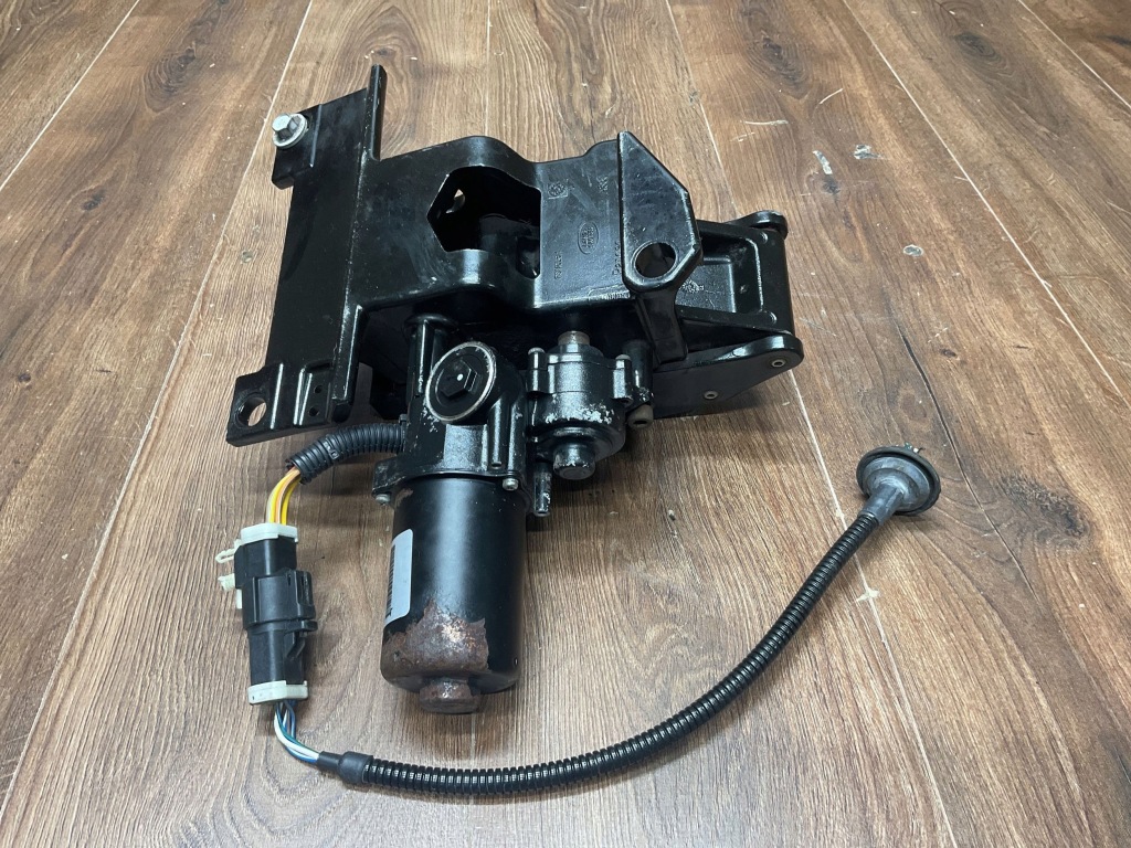 Купити Кронштейн двигун поріг лівий задній range rover l405 vplgp0138 fsm0l61 fsm0r3