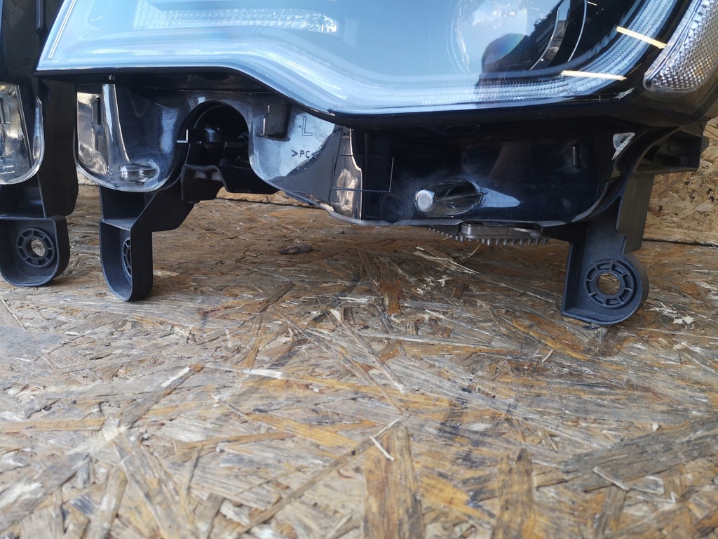 фото №10, Jeep grand cherokee wk2 srt лампа перед bixenon поворотний 68266657ag 68266656