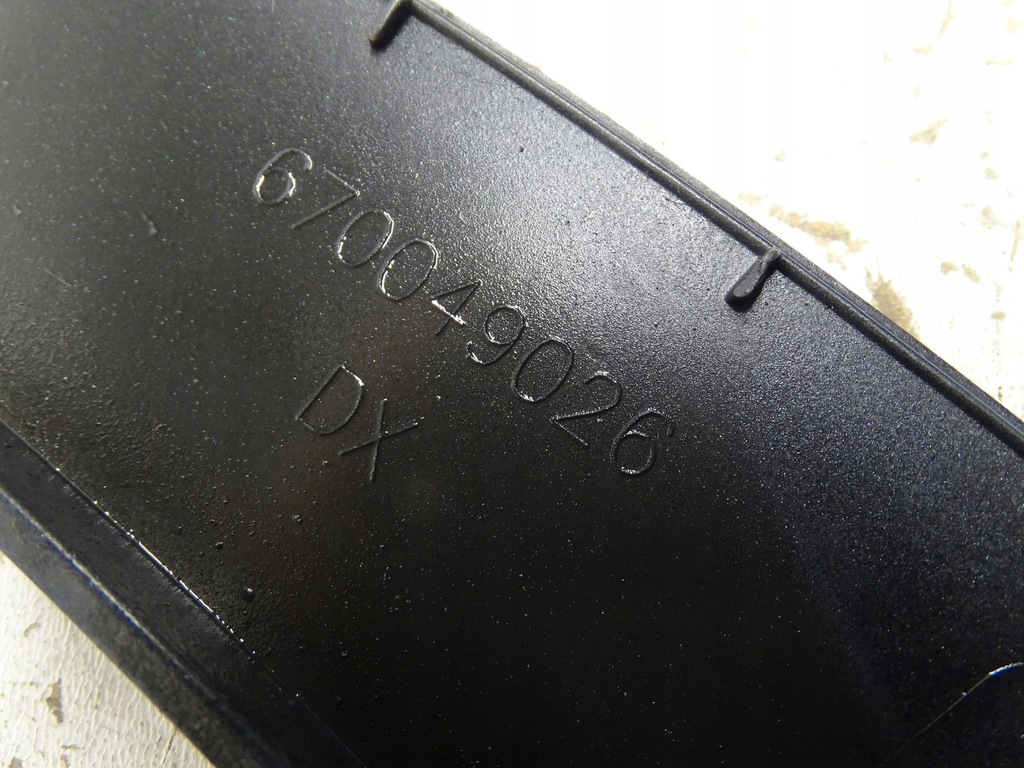 фото №8, Накладка молдинг крыла правый задняя maserati levante 670049026