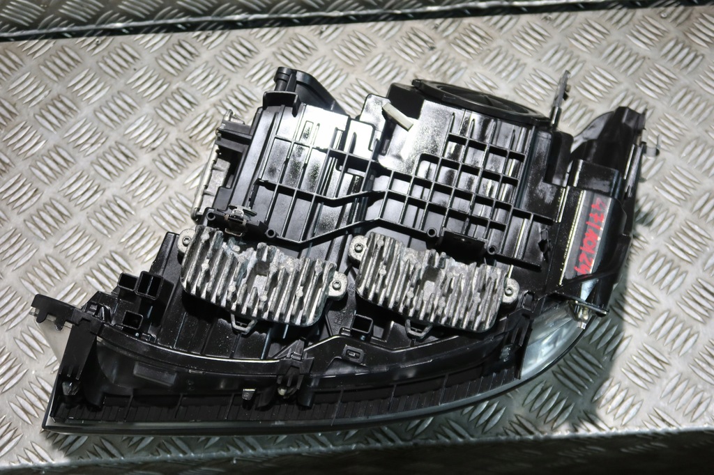 фото №5, Лампа правый перед led комплектная bmw f30 / f31