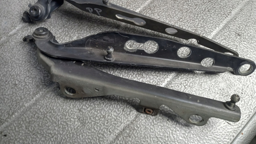 фото №5, Петля капот volvo s60 02r sedan