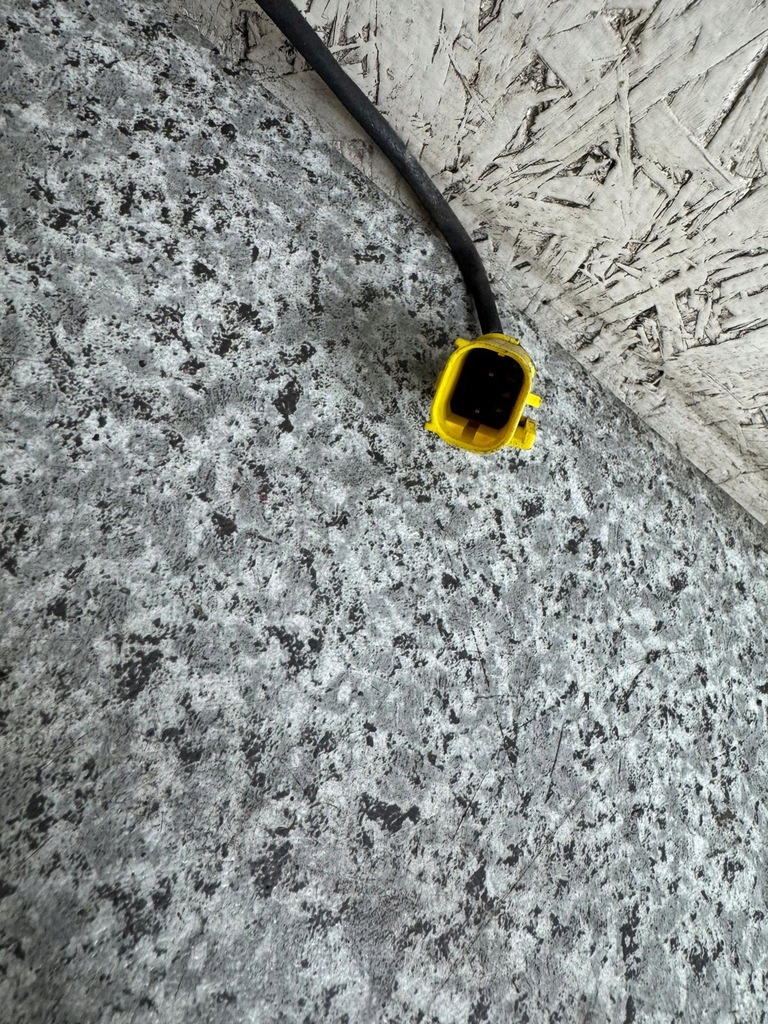 фото №8, Патрон piroteczniczny капот лівий=правий mercedes c klasa w205 2014-2021