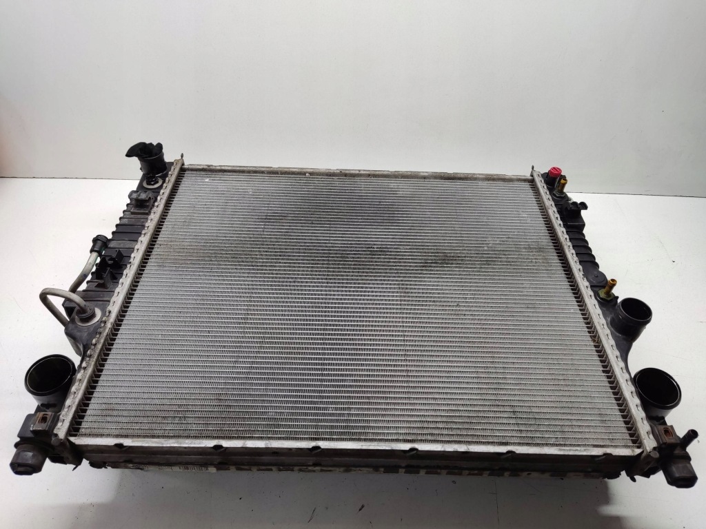 Mercedes-benz ml w164 2011 комплект радіатор a2515001104 Доставка