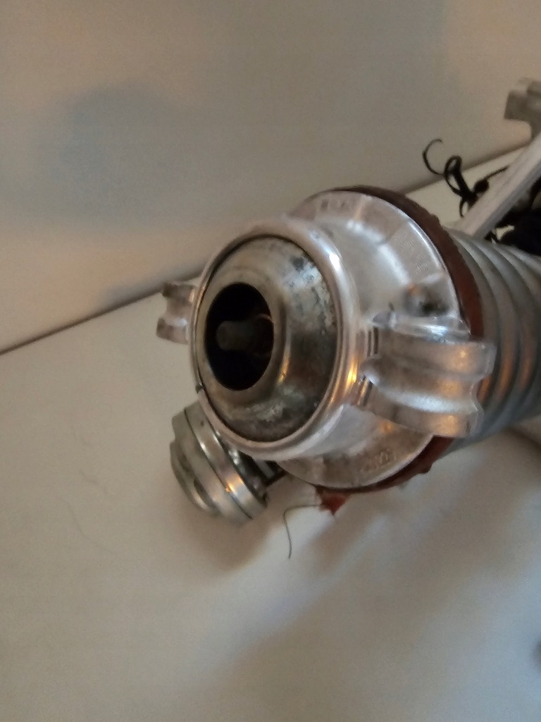 фото №10, Ferrari sf90 stradale f173 поворотний кулак правий задня 870132 multimatic dssv