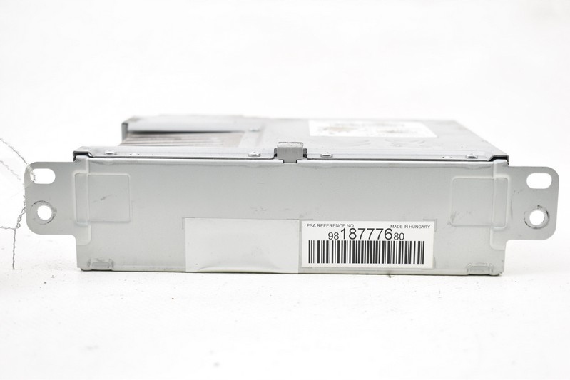 фото №1, Радио радиопроигрыватель 9818777680 opel combo e 18-21