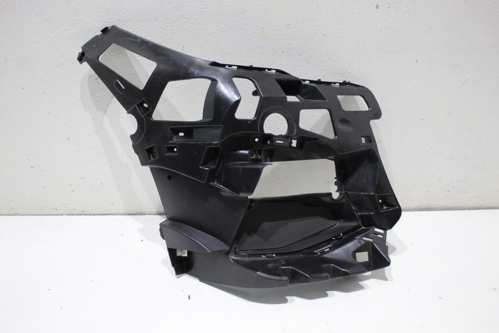 фото №1, Bmw 2 f44 направляющая правый бампер перед идеальное состояние