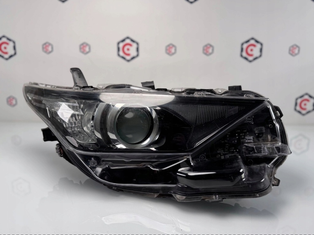 Купить Фара фара правый  toyota auris 2 рестайлинг  led
