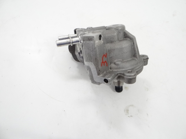 Купить Peugeot 208 рестайлинг  1.6 bluehdi насос впрыскная 9811347380
