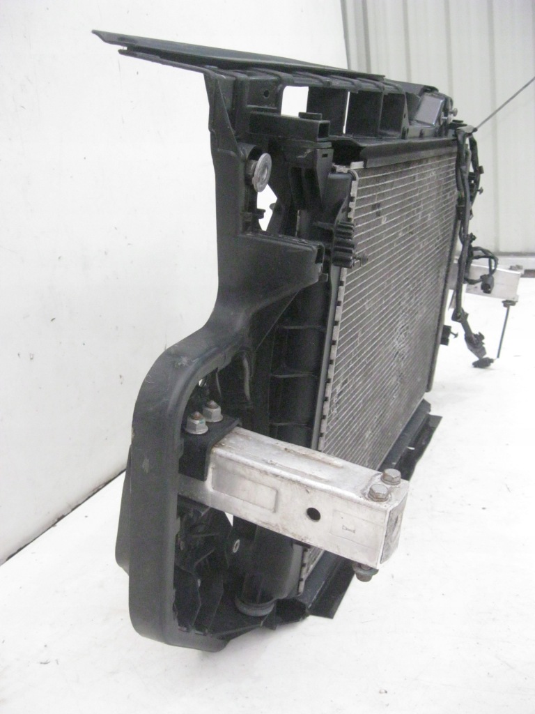 фото №3, Audi a6 4f c6 2.8 fsi pas передній радіатор