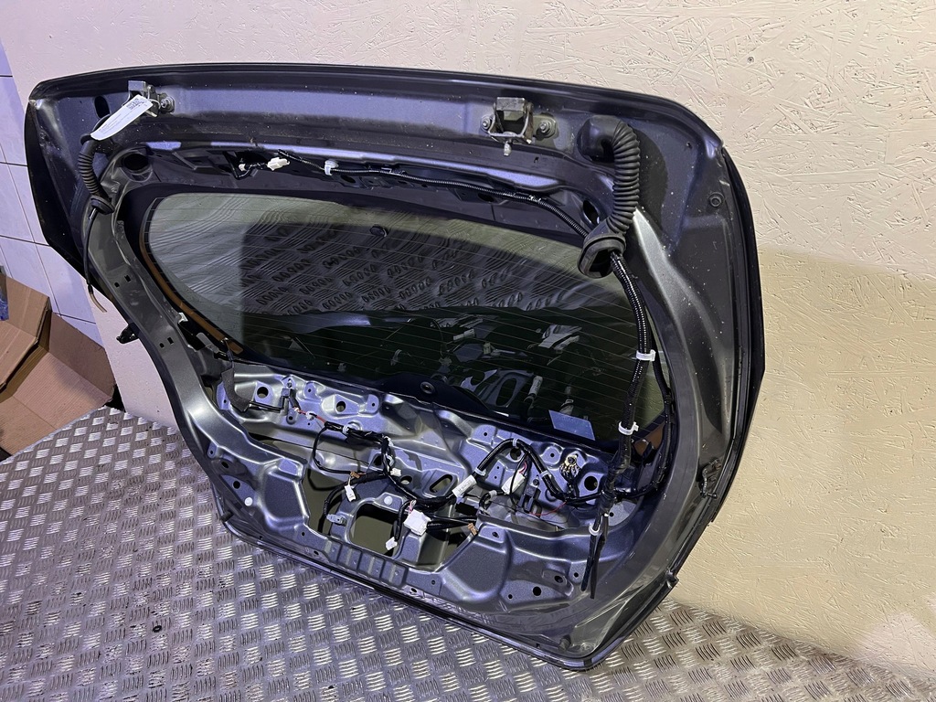 фото №12, Nissan leaf ii ze1 2018 задняя крышка багажника багажника