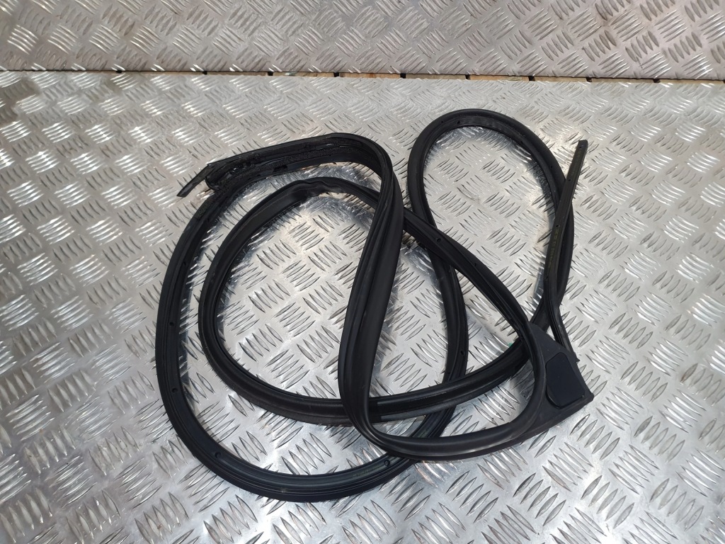 фото №1, Прокладка дверь правый перед nissan juke ii 19-