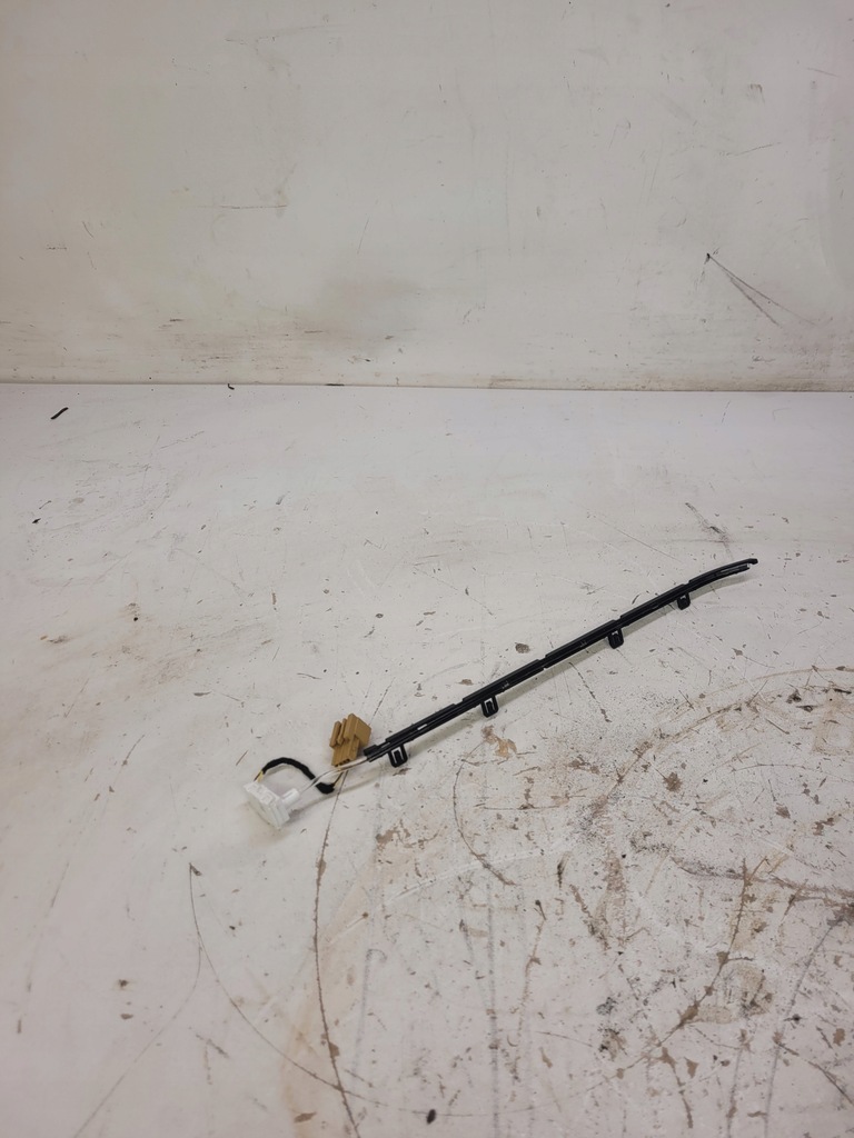 фото №1, Молдинг led тунель ліва audi a4 b9 8w0947095