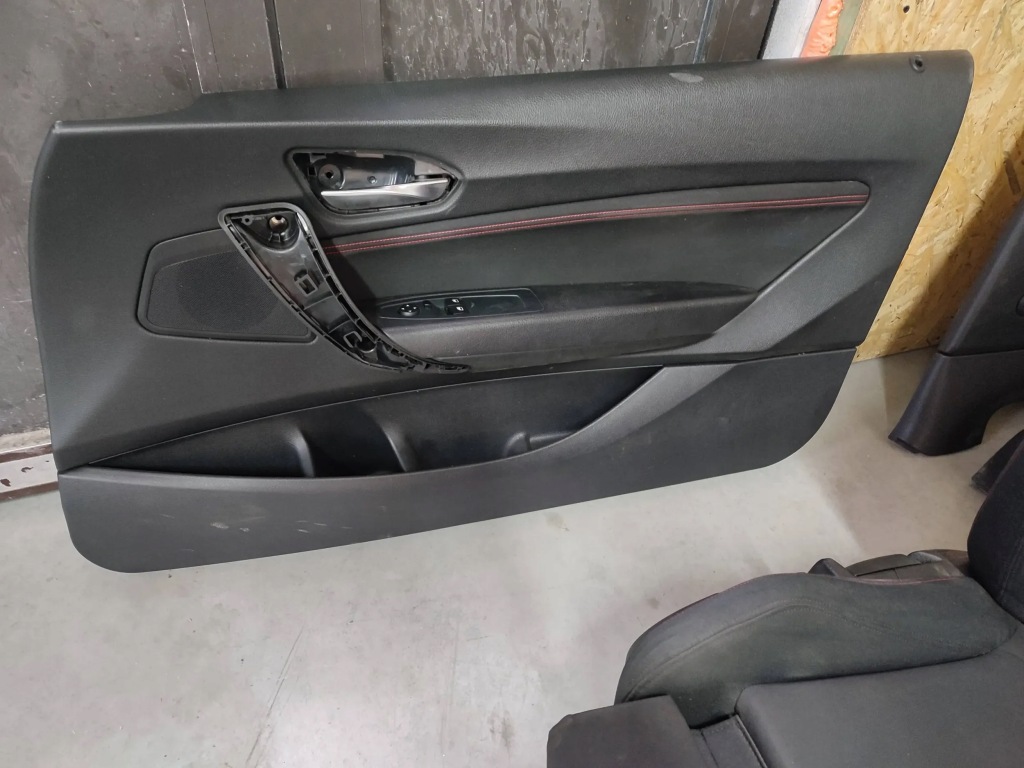 фото №5, Сидіння / заднє сидіння / обшивки / комплект bmw 1 f21 2013 uk оббивка