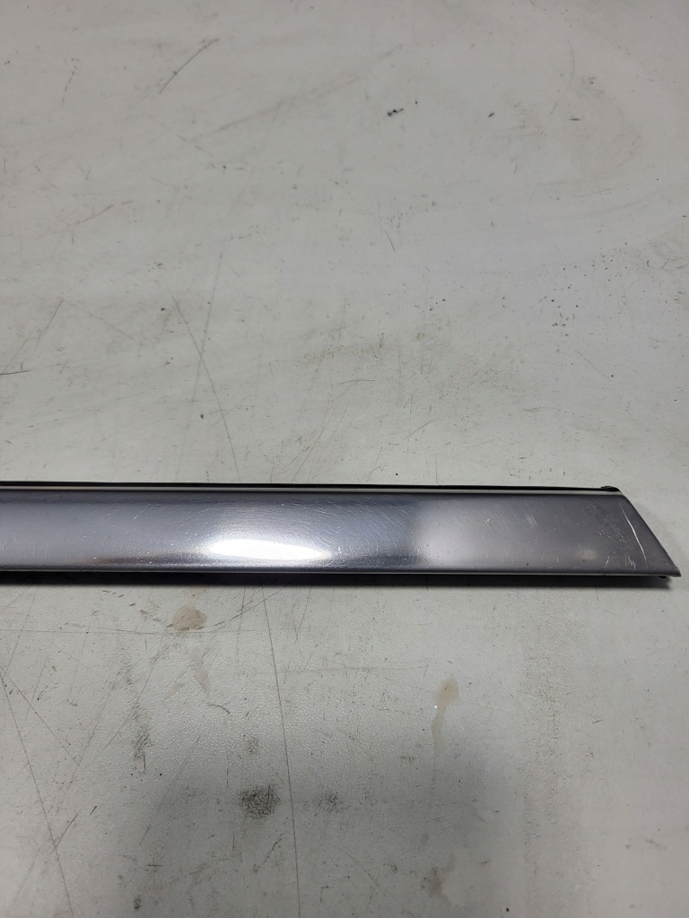 Молдинг уплотнитель стекло дверь левый задний citroen c4 picasso 2 9677094780 Киев