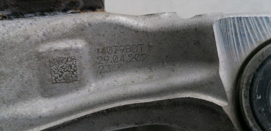 фото №13, Vw id.3 id.4 поворотный кулак + амортизатор правый перед 22r.