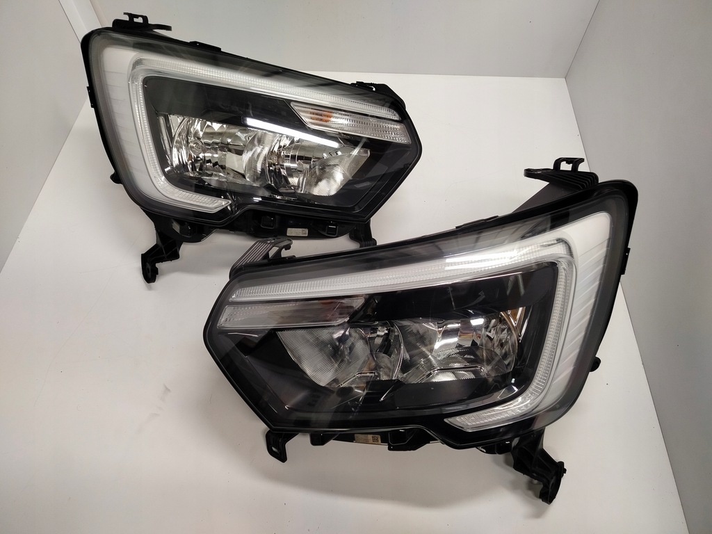 фото №1, Renault master iv лампа правая левая