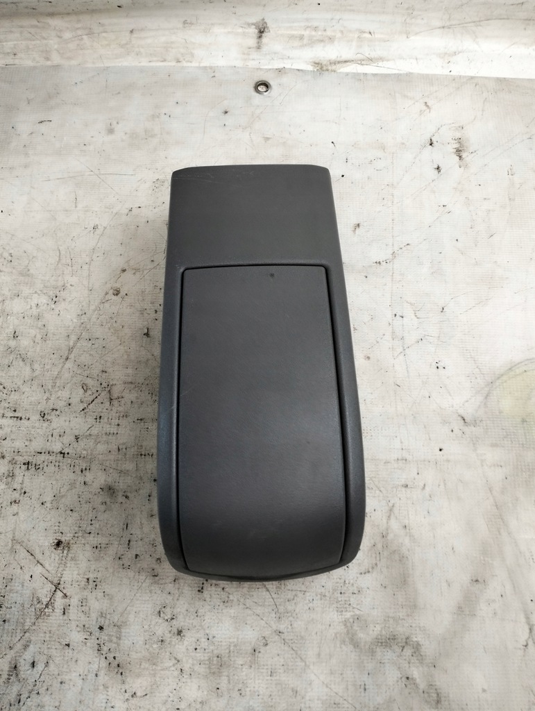 фото №8, Toyota prius ii кронштейн na кружка напитки задняя 58923-47010