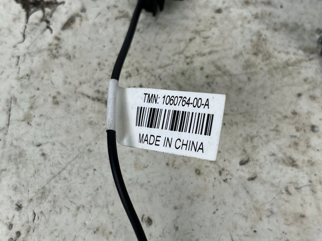 Антена gps плавник tesla model x 106076400a Недорого