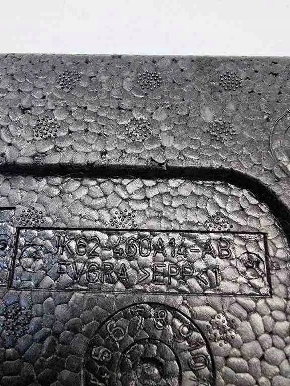 Пена багажника land rover jk62460a14ab 2.0l 2021 с Разборки