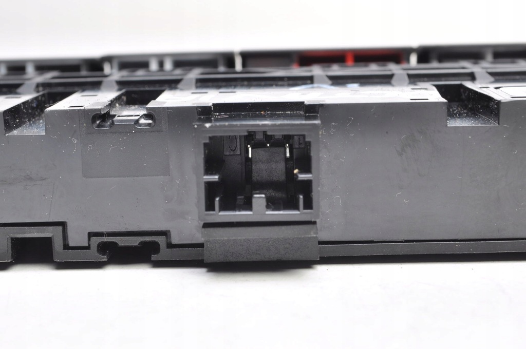 фото №9, Skoda octavia iv панель переключателей 5e3925200f