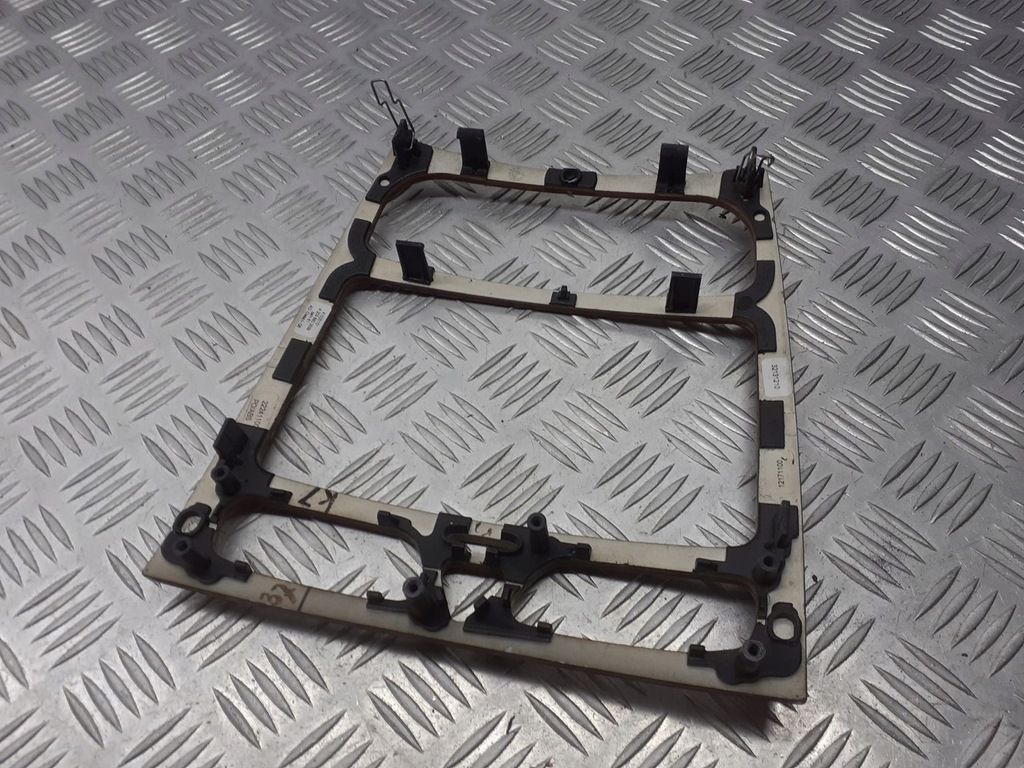 фото №3, Рамка радіо mercedes w203 2.0 a2036802539