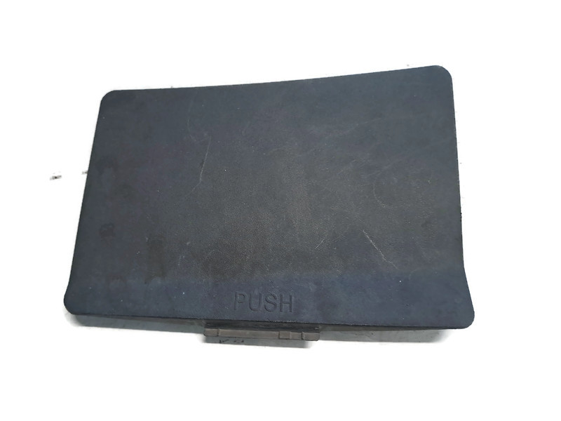 фото №1, Audi q7 4m 16r заглушка жабо 4m1819447