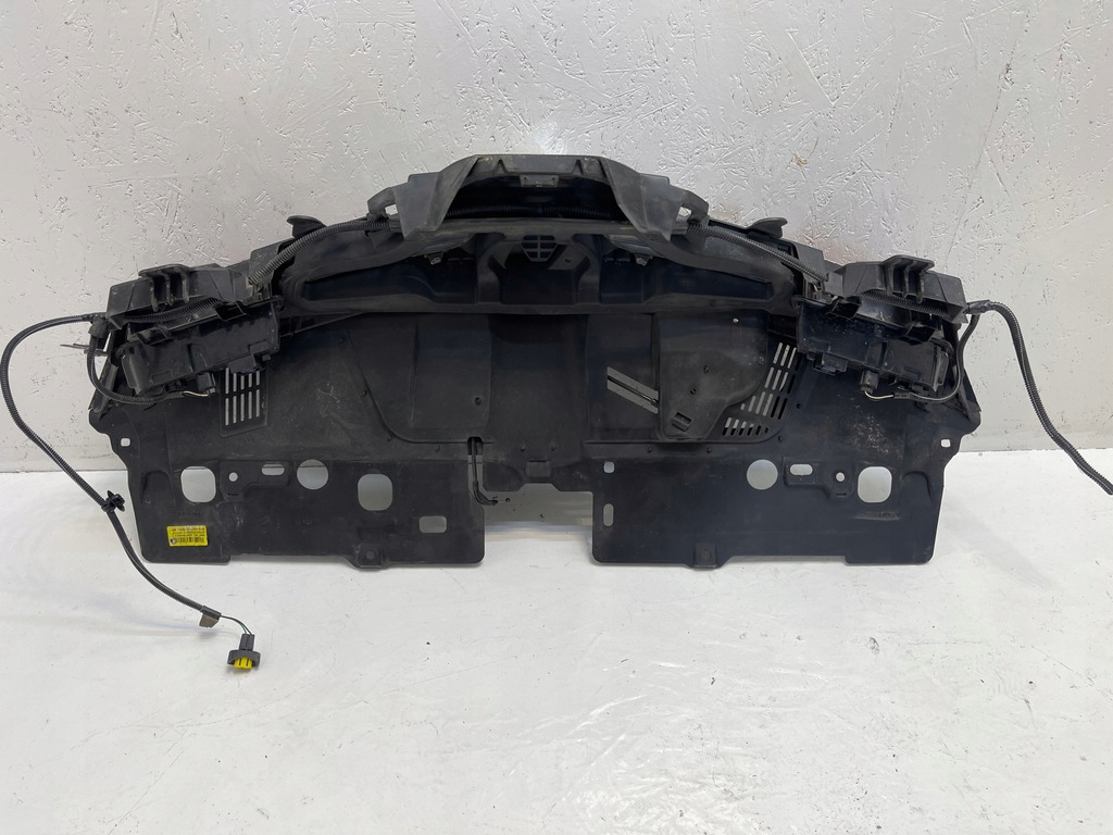 фото №2, Renault clio iv передняя решётка радиатора led