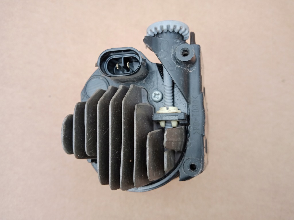 фото №3, Toyota chr правий протитуманна фара led