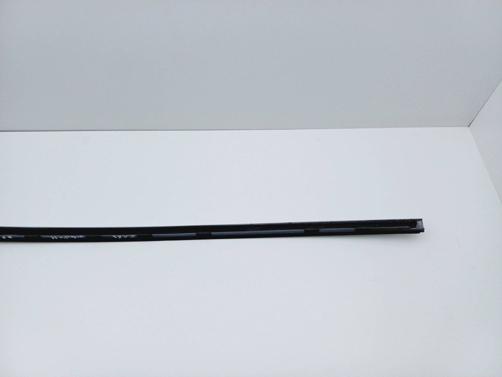 Купить Молдинг стекло лобовое правый перед opel signum lak.z163 000076556 nr204