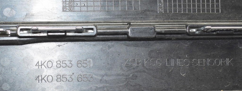 фото №8, Audi оригінальний номер 4k0853651 решітка радіатора