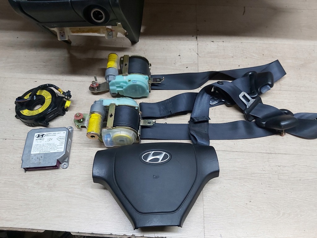 Hyundai купе 2 приборная панель подушка водителя пассажира ремень левое  правый  датчик в Украине