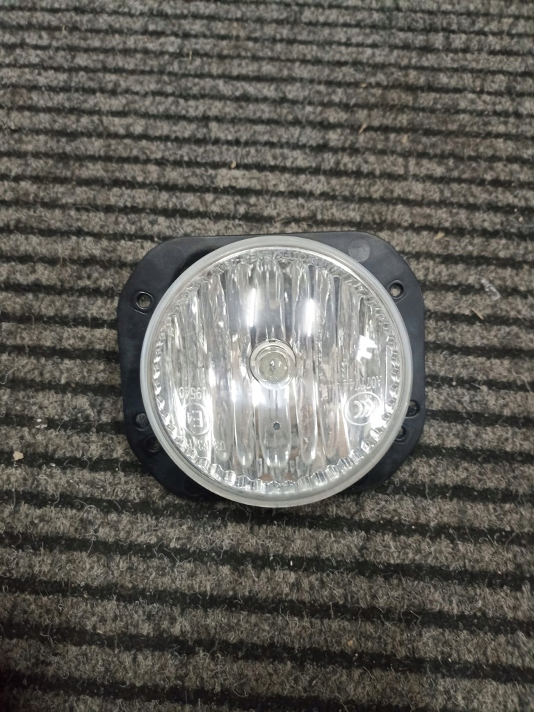 фото №1, Лампа противотуманная фара левый правый кронштейн wrangler jl rubicon sahara 68298651aa