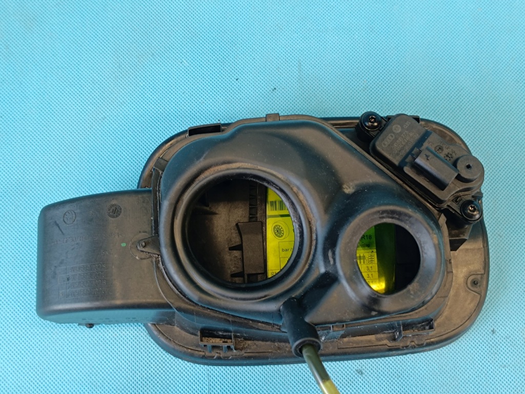 фото №9, Skoda superb 3 kombi 2.0tdi 140kw 2018r крышка заливной топлива lf9r 3v9809702c